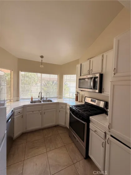30612 Hollyberry Lane photo 7