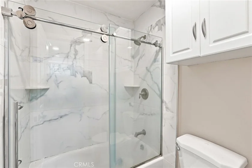 278 N Wilshire #108 photo 22