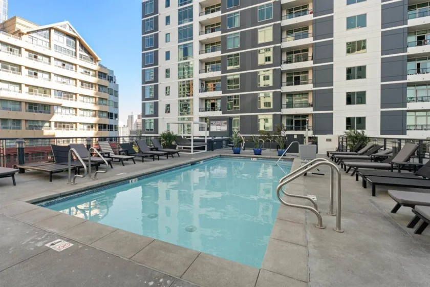 425 W Beech Street #1251 photo 20