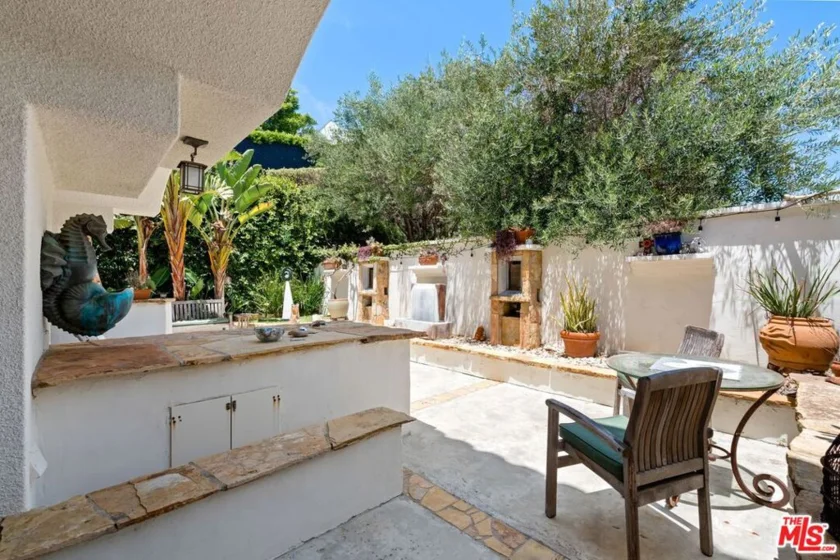 6435 Zumirez Drive #21 photo 16