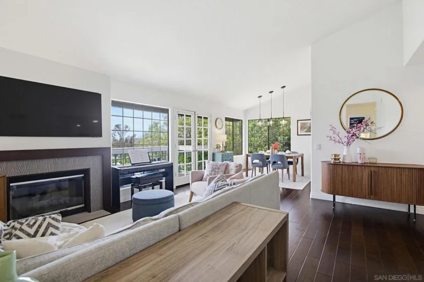 16376 Avenida Venusto #D photo 1