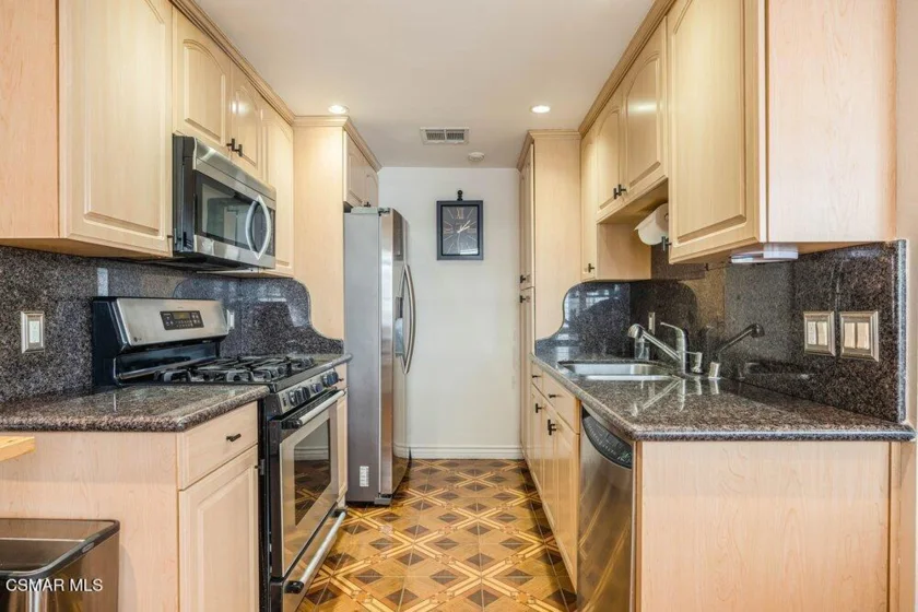 18102 Burbank Boulevard #29 photo 17