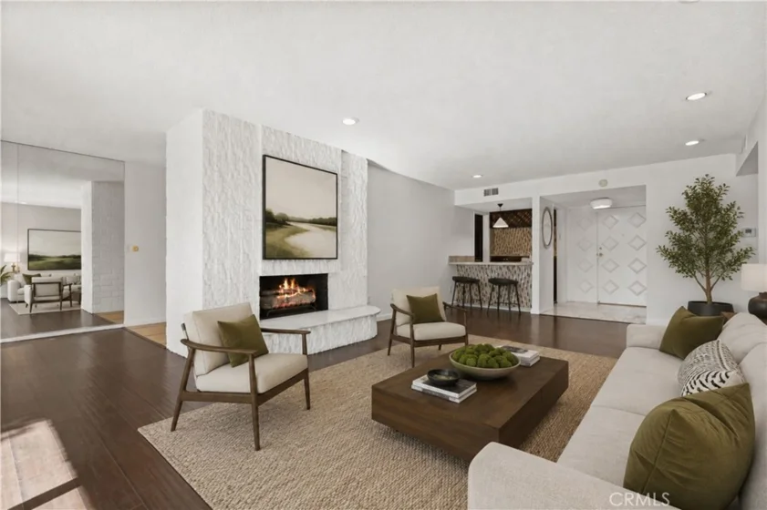 5330 Lindley #209 photo 3