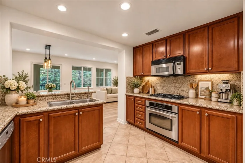 231 Lonetree photo 6