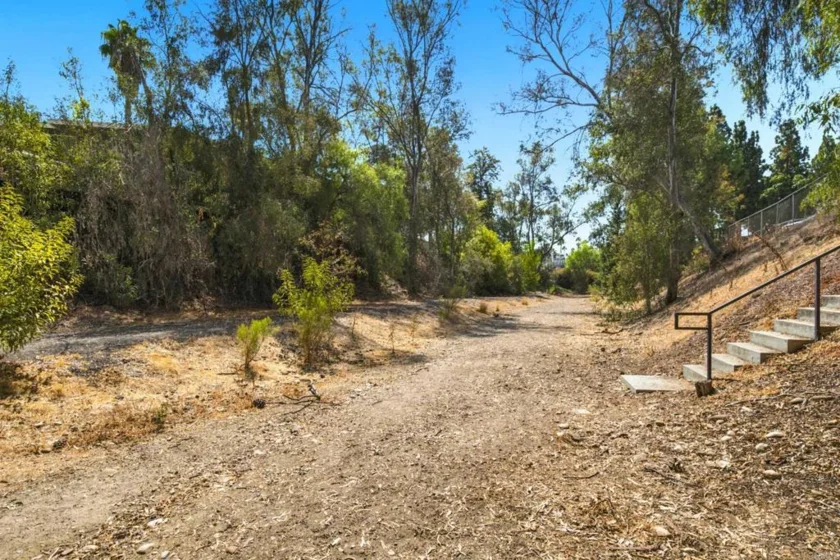 7500 Parkway Drive #207 photo 29
