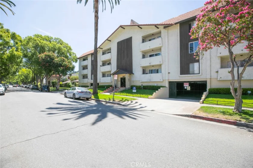 1422 Rock Glen #210 photo 1