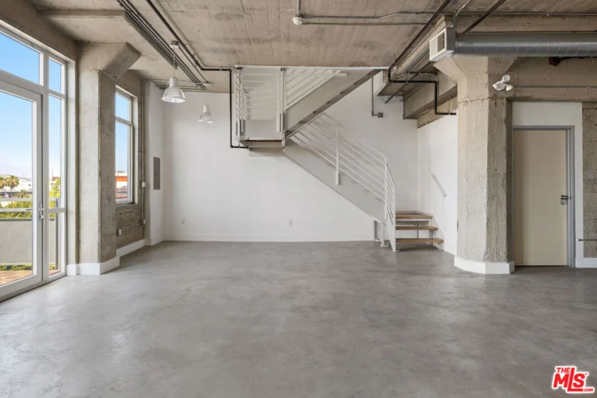 825 E 4th Street #503 photo 19