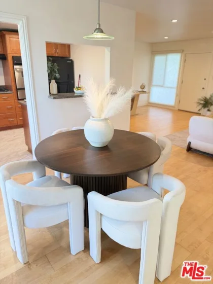 1328 Havenhurst Drive #202 photo 5