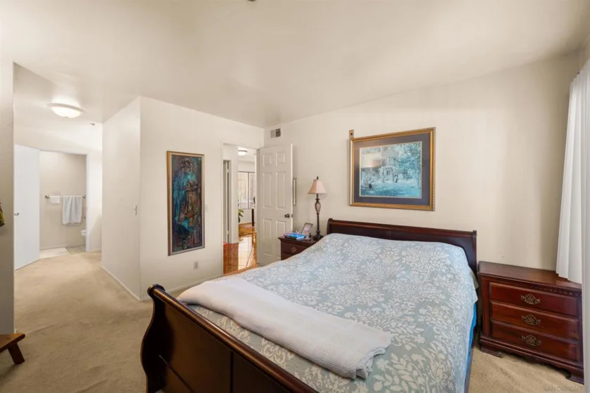 5649 Lake Park #102 photo 19