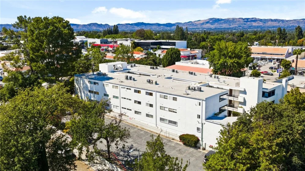 4950 Louise #304 photo 28