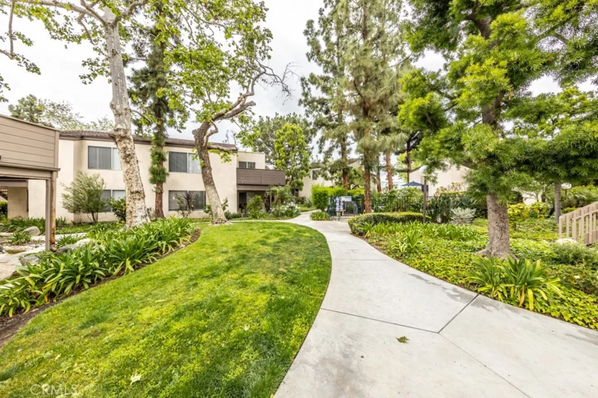 1466 Cabrillo Park Drive #E photo 1