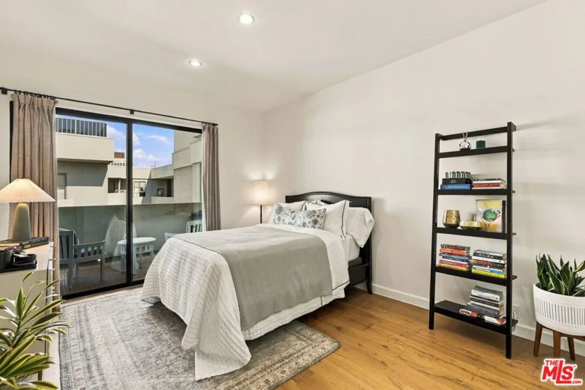 12115 San Vicente Boulevard #404 photo 17