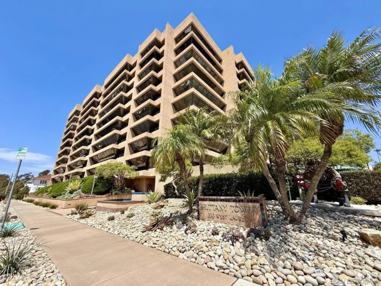 230 W Laurel Street #204 photo 1
