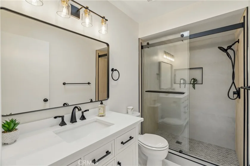 4637 Willis Avenue #306 photo 18