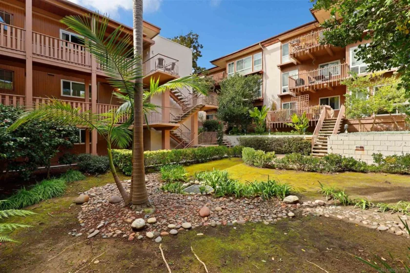 2610 Torrey Pines Road #C22 photo 11