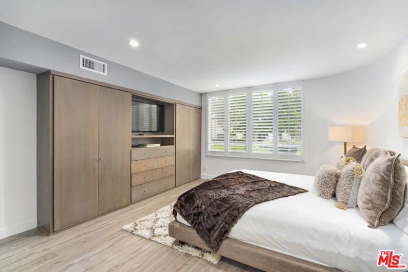 419 N Oakhurst Drive #101 photo 14