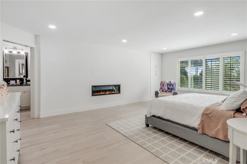 6330 Riviera photo 30