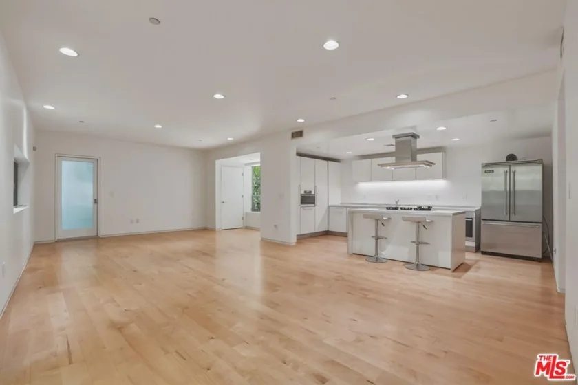 825 N Kings Road #1 photo 5