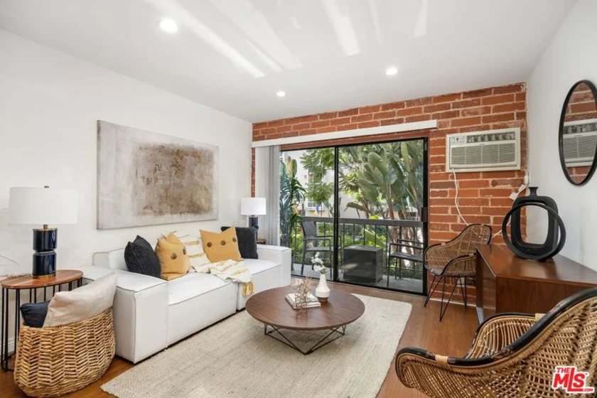 1440 Veteran Avenue #210 photo 1