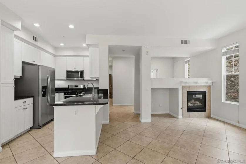 750 Harbor Cliff Way #105 photo 10