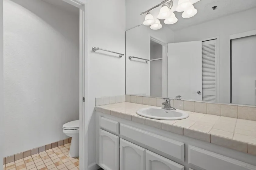 5649 Lake Park #301 photo 31