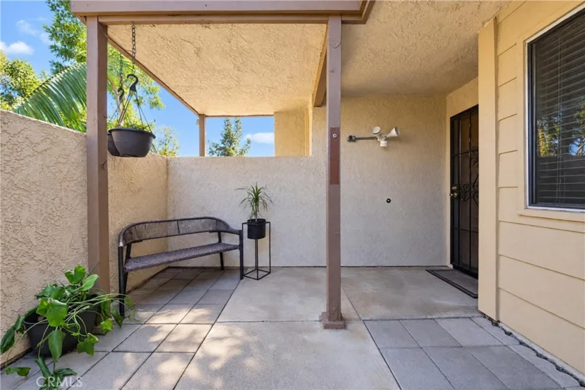 4572 W 5th Street photo 2