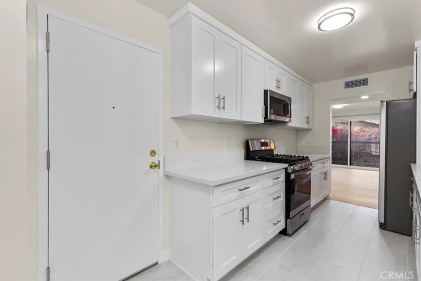 7505 Hampton Avenue #4 photo 7
