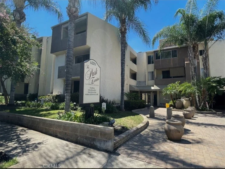 5325 Newcastle Avenue #129 photo 1