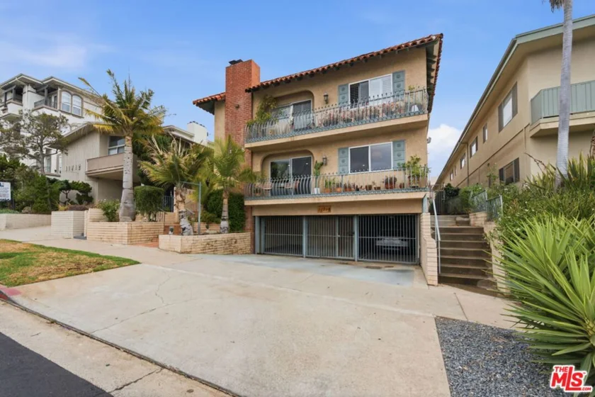 11718 Darlington Avenue #7 photo 4