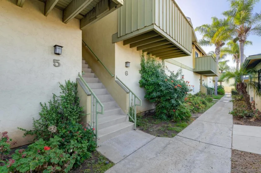 Twin Oaks Avenue #5 photo 23