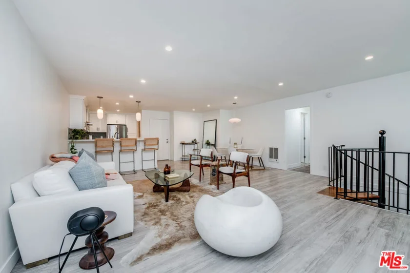 16 Quarterdeck Street #102 photo 7