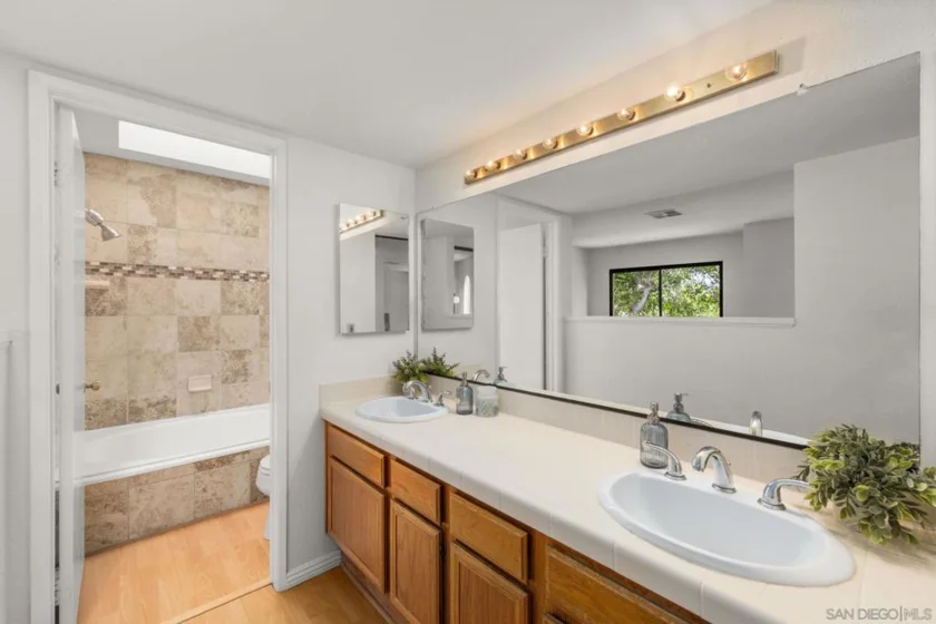 9260 Towne Centre Drive #17 photo 5