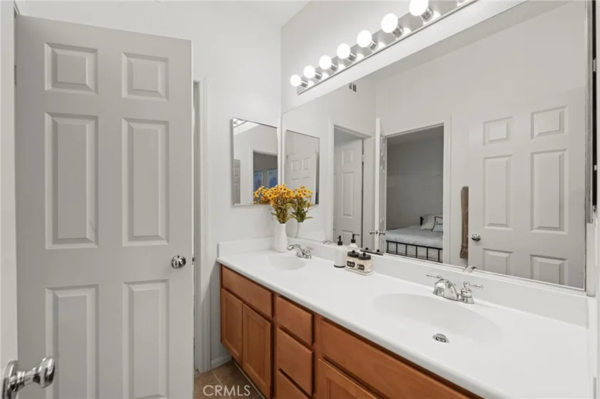 24844 Ambervalley Avenue #1 photo 12
