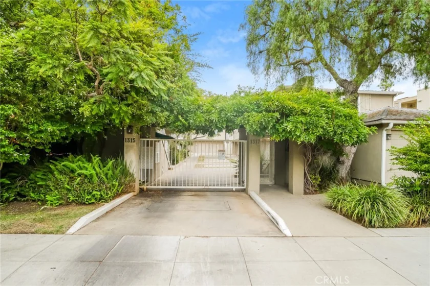 1317 Franklin Street #B photo 1