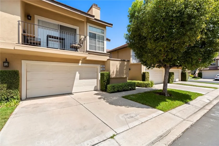 8009 E Goldenrod Lane photo 1
