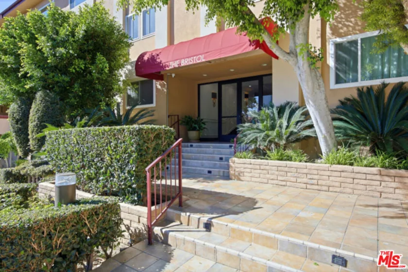 1121 N Olive Drive #302 photo 1