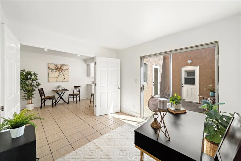 4902 Pearce photo 17