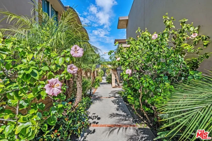 4716 La Villa Marina #C photo 5