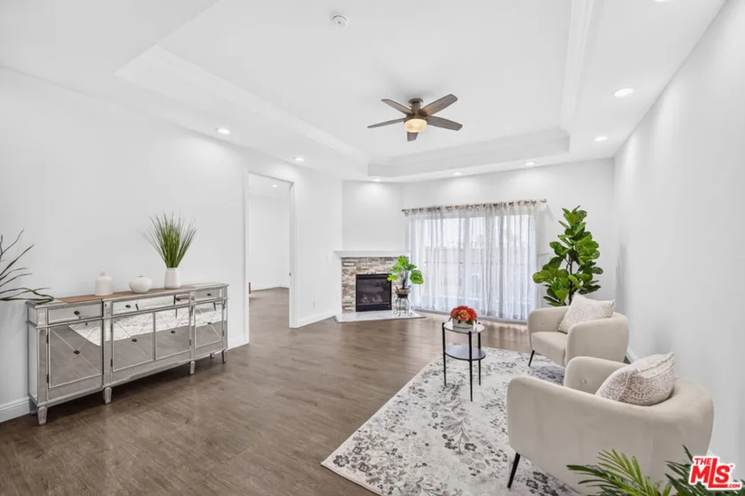 971 S St Andrews Place #301 photo 23