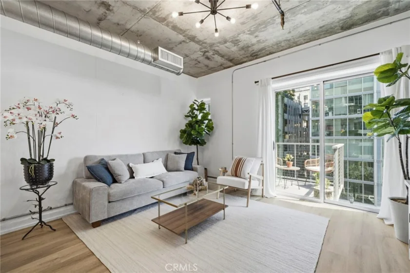 645 W 9th Street #424 photo 2