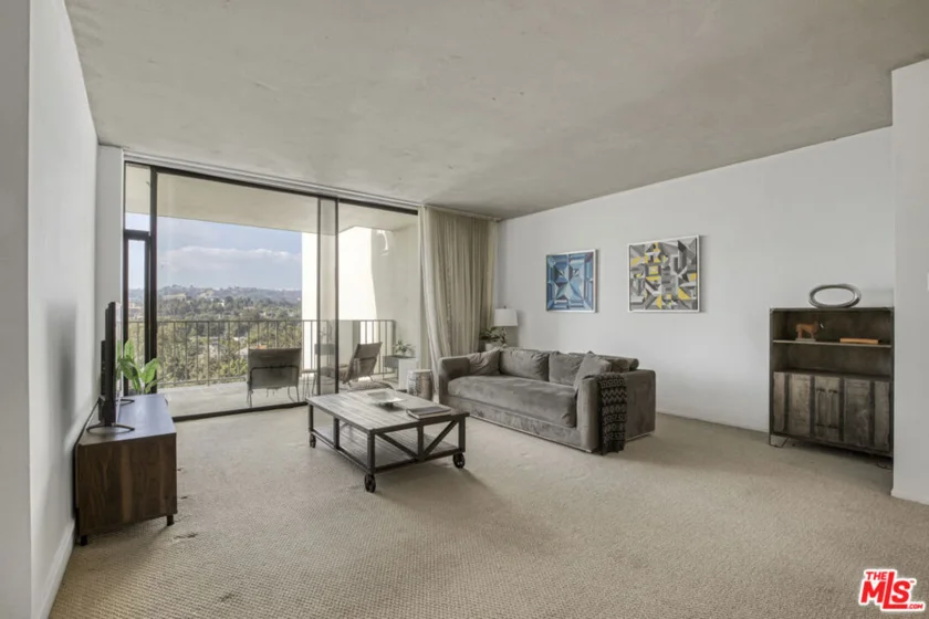 10433 Wilshire Boulevard #808 photo 24