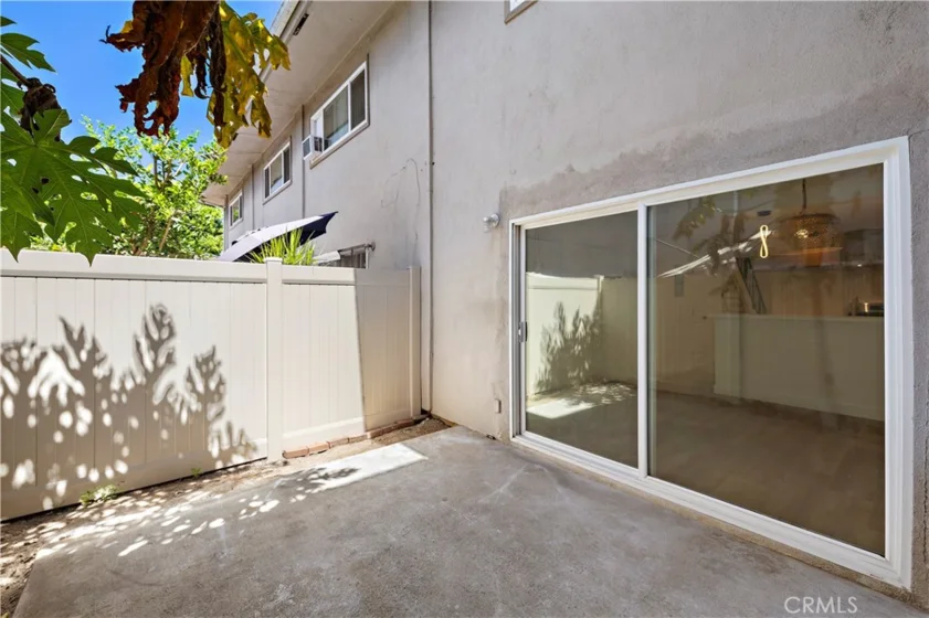 655 W 6th #A photo 23