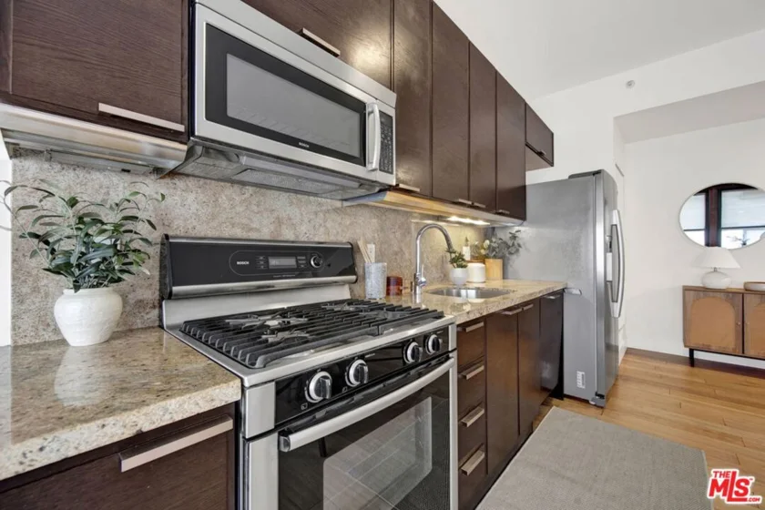 460 S Spring Street #1110 photo 5