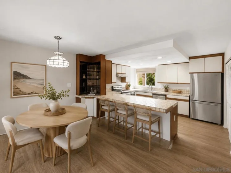 4070 Riviera Drive #5 photo 10