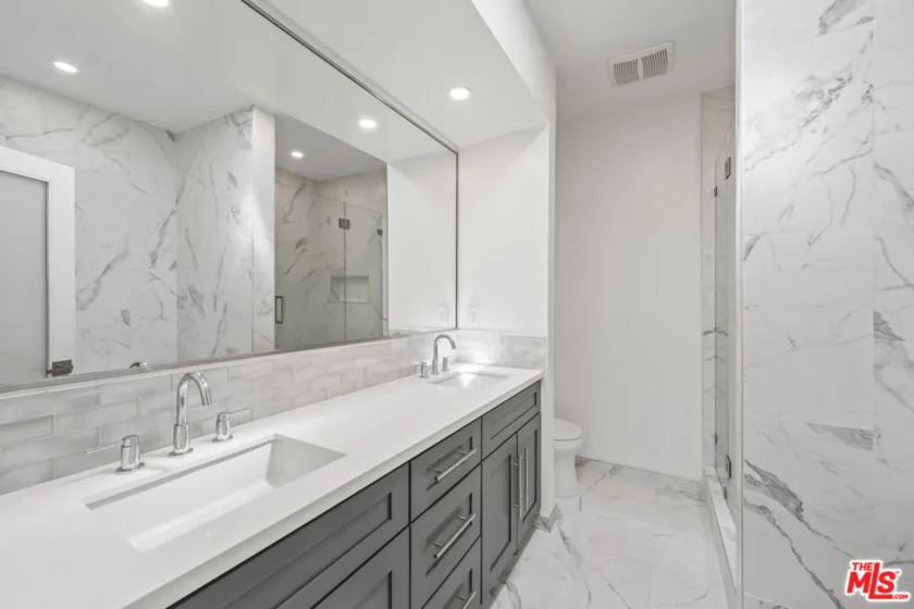8568 Burton Way #301 photo 13