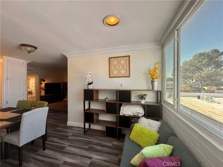 540 Kelton #502 photo 14