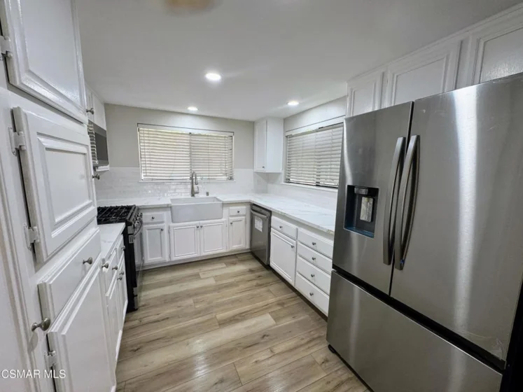 10945 Hortense Street #112 photo 1