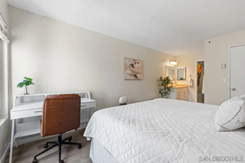 7508 Parkway Drive #105 photo 17