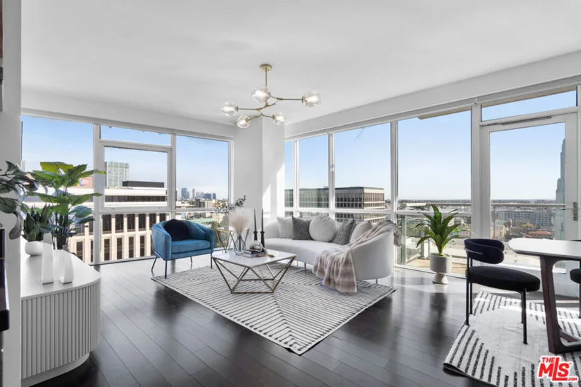 3785 Wilshire Boulevard #1602 photo 1