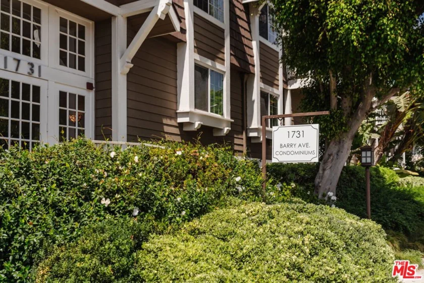 1731 Barry Avenue #214 photo 20